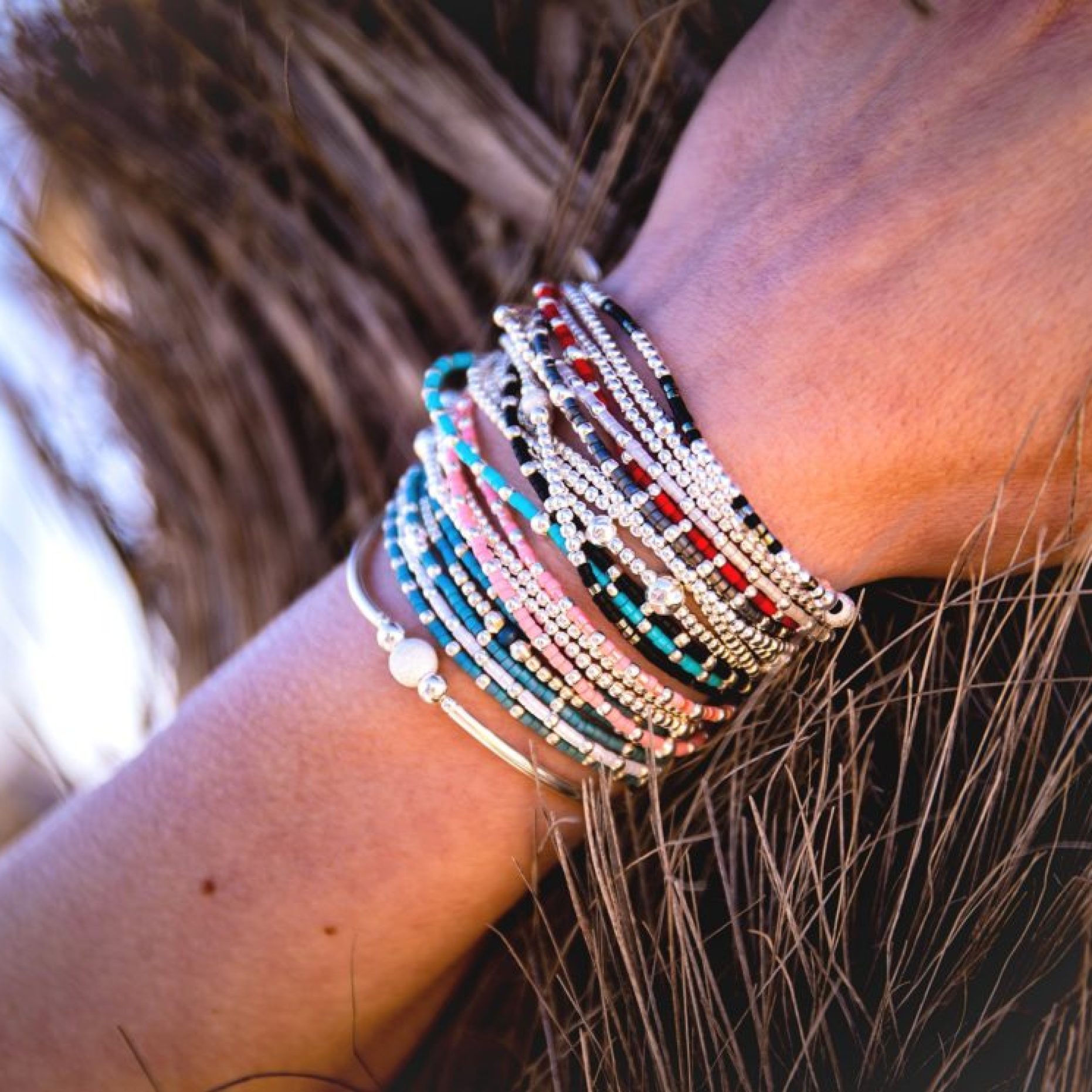 Les Bijoux Mode : Accessoires Incontournables pour Sublimer Votre Style