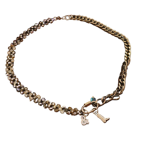 Créations uniques : Bijoux upcyclés pour une mode éco-responsable